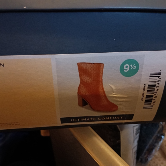 Arden mid boot universal thread wo sz9.5 - Picture 9 of 10